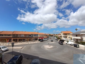 Apartamento T3 para Arrendamento em São Domingos de Rana