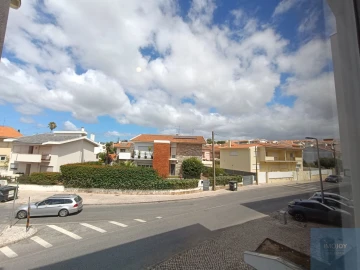 Apartamento T3 para Arrendamento em São Domingos de Rana