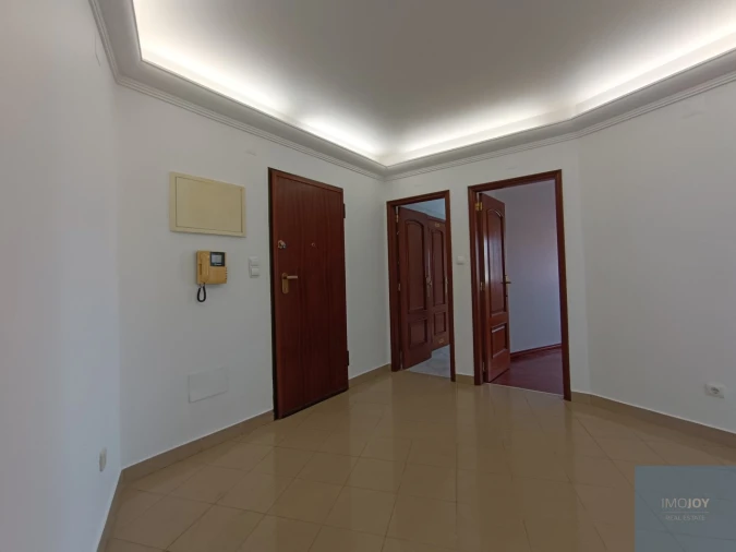Apartamento T3 para Arrendamento em São Domingos de Rana Foto 33