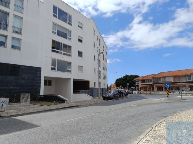 Apartamento T3 para Arrendamento em São Domingos de Rana Foto 44