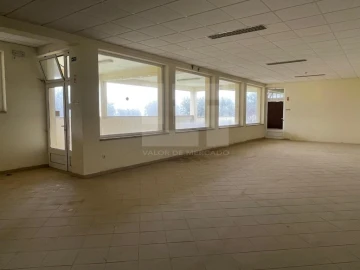 Prédio para Venda em Valongo dos Azeites