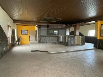 Prédio para Venda em Valongo dos Azeites