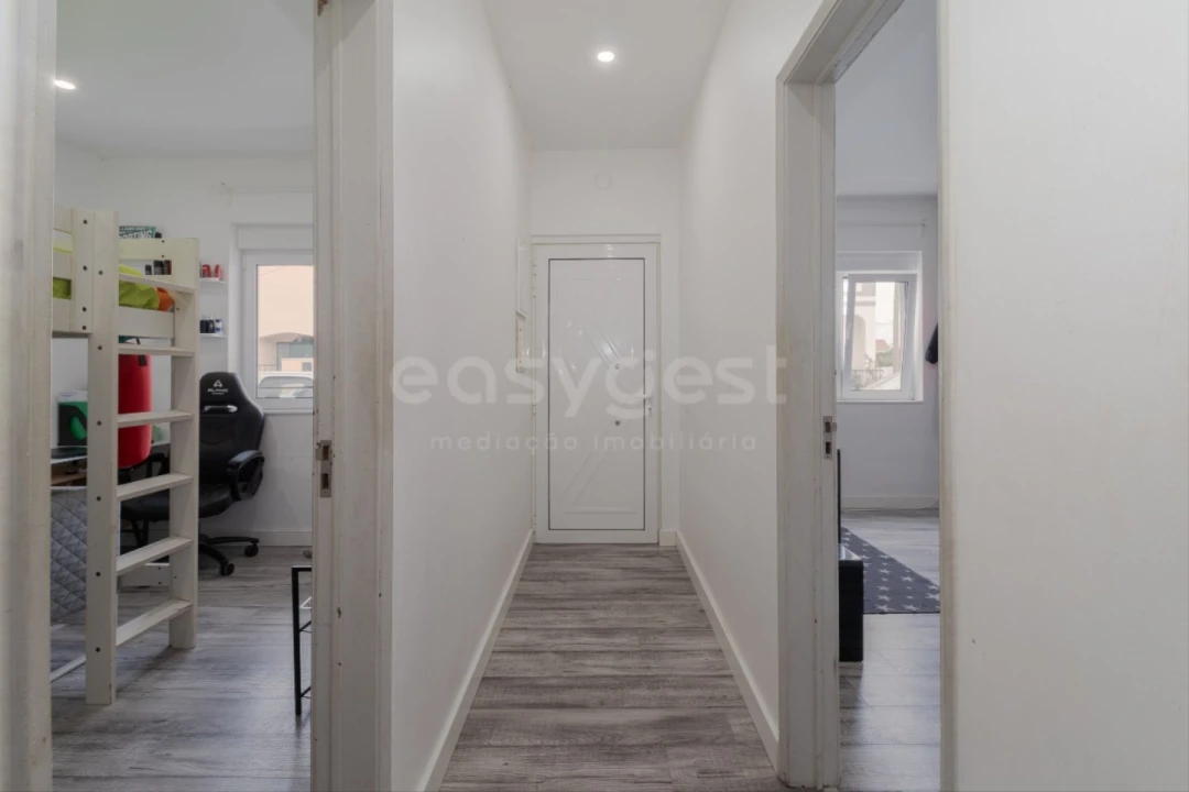 Moradia T4 para Venda em Alhos Vedros Foto 5