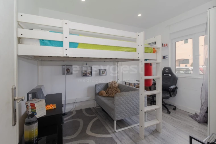 Moradia T4 para Venda em Alhos Vedros Foto 6
