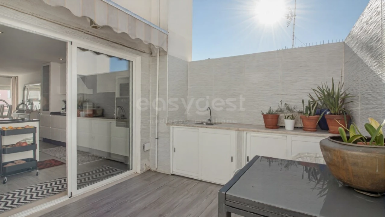 Apartamento T4 para Venda em Vila Real de Santo Antonio Foto 3