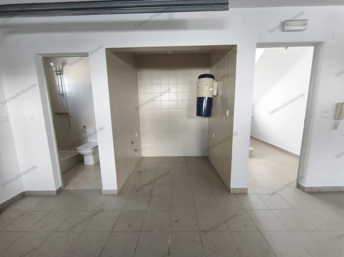 Moradia T5 para Venda em Laranjeiro e Feijó Foto 4