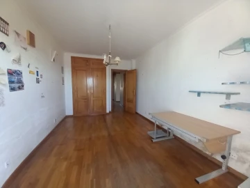 Moradia T4 para Venda em Santo Isidoro