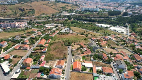 Terreno para Venda em Cacém e São Marcos
