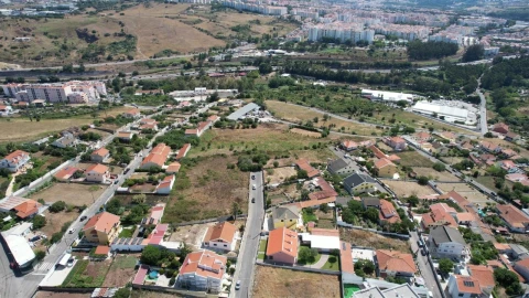 Terreno para Venda em Cacém e São Marcos