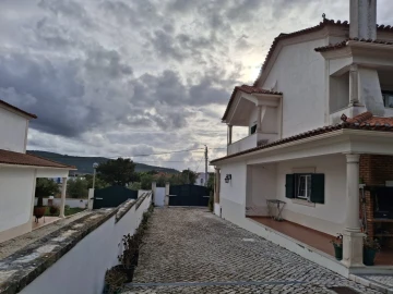 Moradia T5 para Venda em Porto de Mós - São João Baptista e São Pedro