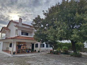 Moradia T5 para Venda em Porto de Mós - São João Baptista e São Pedro
