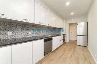Apartamento T4 para Venda em Leiria, Pousos, Barreira e Cortes