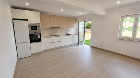 Apartamento T3 para Venda em Massamá e Monte Abraão