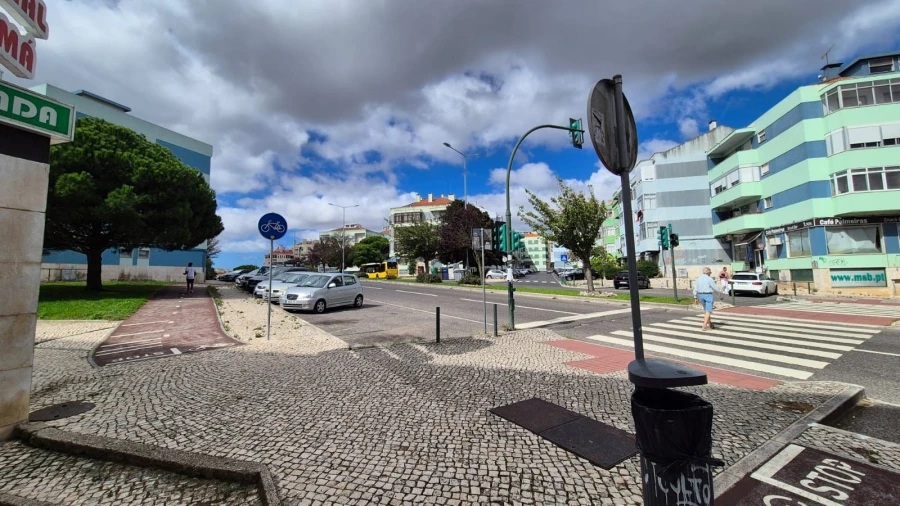 Apartamento T3 para Venda em Massamá e Monte Abraão Foto 11