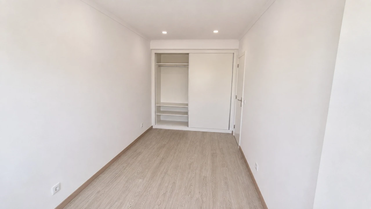 Apartamento T3 para Venda em Massamá e Monte Abraão Foto 20