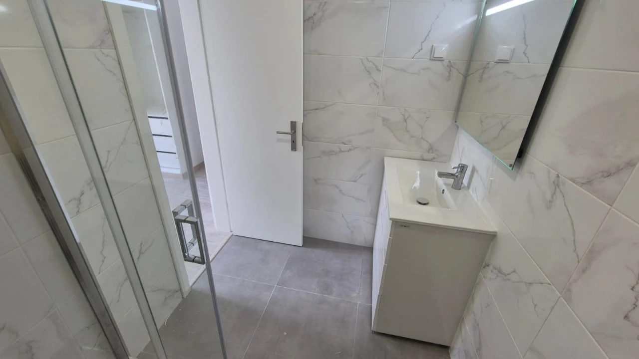 Apartamento T3 para Venda em Massamá e Monte Abraão Foto 14