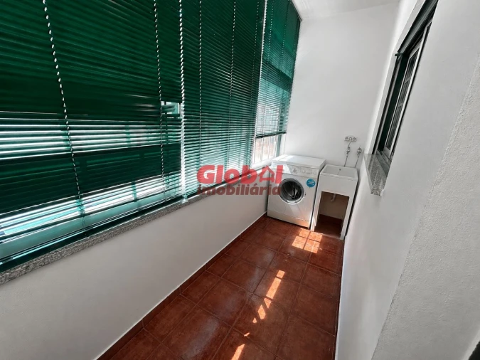 Moradia T4 para Venda em Abraveses Foto 4