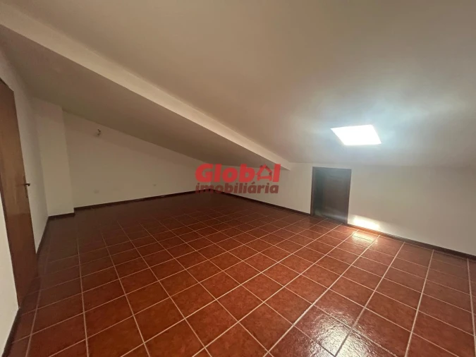 Moradia T4 para Venda em Abraveses Foto 15