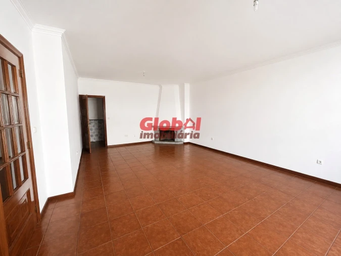 Moradia T4 para Venda em Abraveses Foto 6