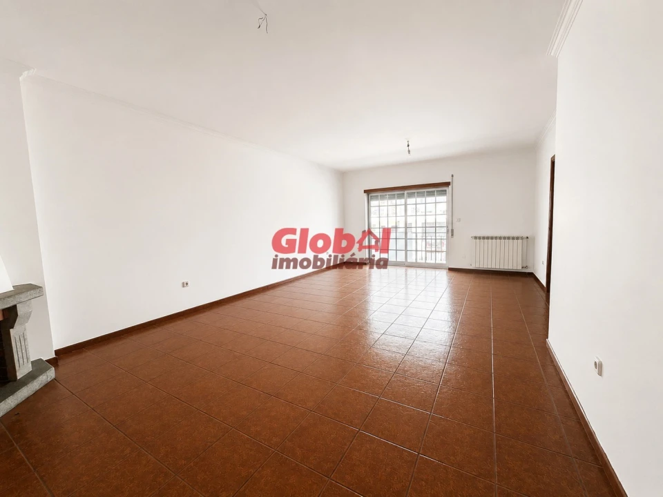 Moradia T4 para Venda em Abraveses Foto 7