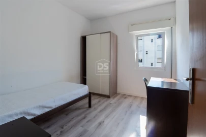 Apartamento T4 para Venda em Marrazes e Barosa