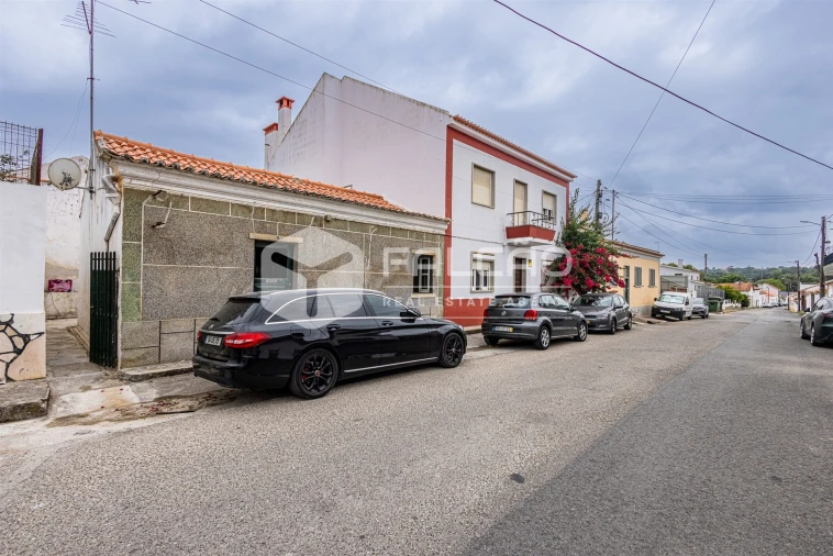 Moradia T2 para Venda em Vale de Santarem Foto 61