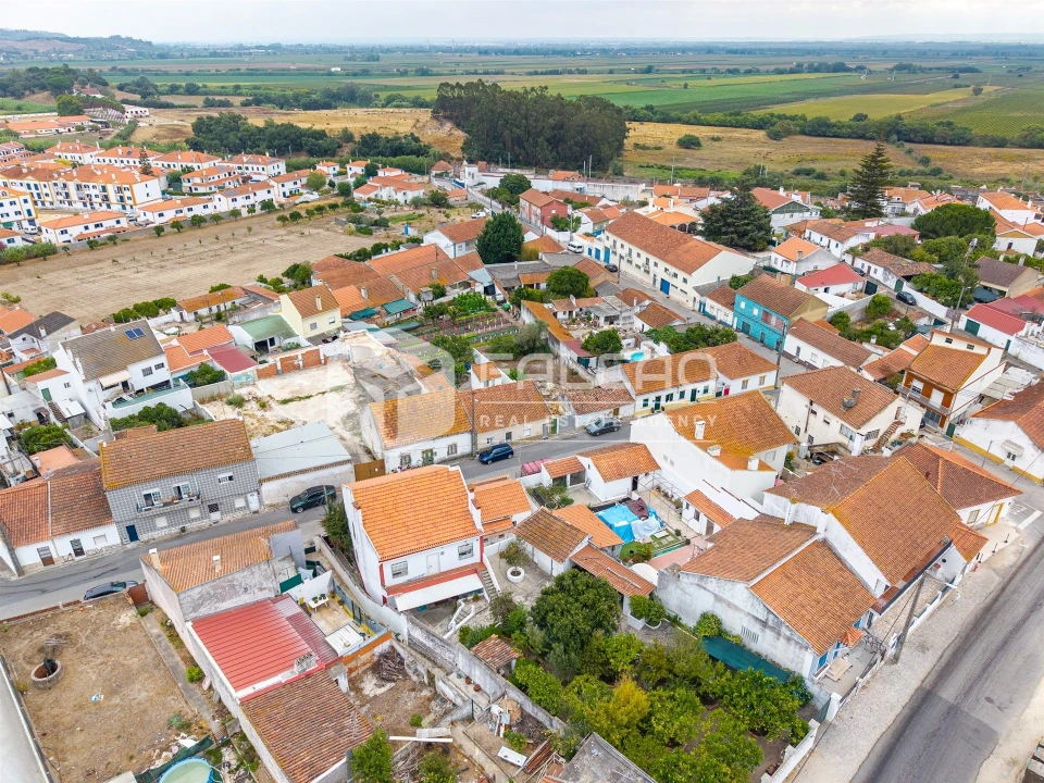 Moradia T2 para Venda em Vale de Santarem Foto 38