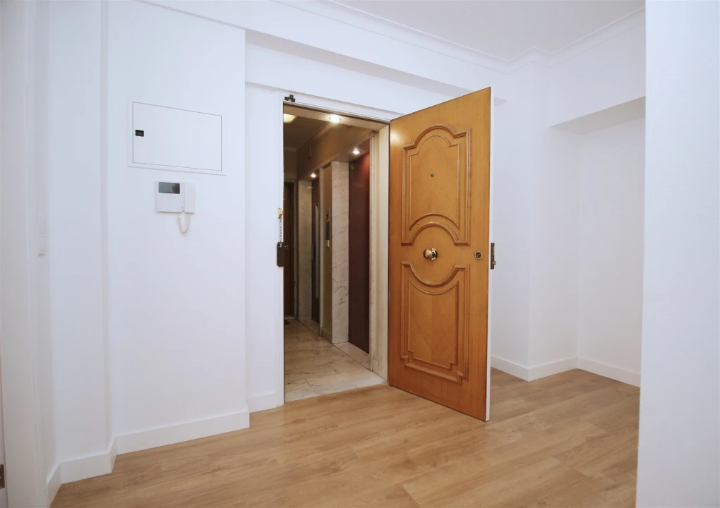 Apartamento T3 para Venda em São Domingos de Benfica Foto 29