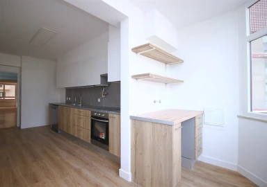Apartamento T3 para Venda em São Domingos de Benfica