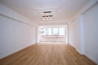 Apartamento T3 para Venda em São Domingos de Benfica