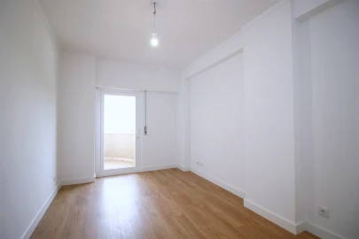 Apartamento T3 para Venda em São Domingos de Benfica
