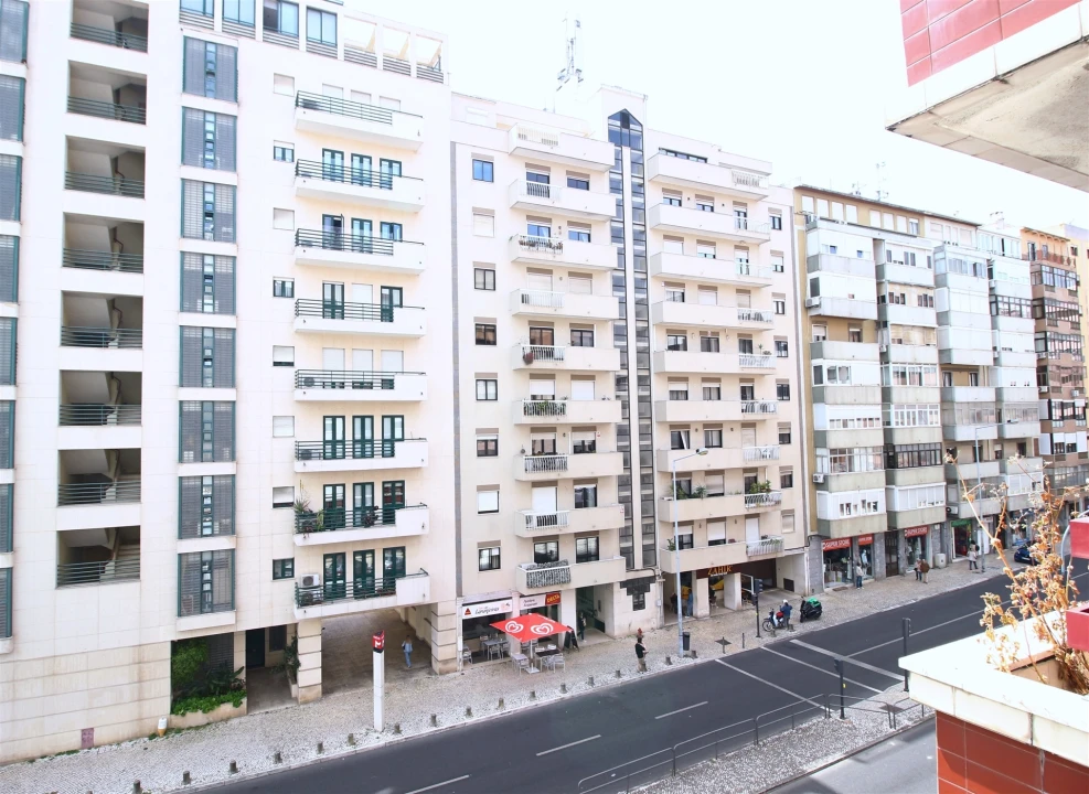 Apartamento T3 para Venda em São Domingos de Benfica Foto 25