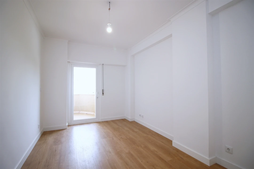 Apartamento T3 para Venda em São Domingos de Benfica Foto 19