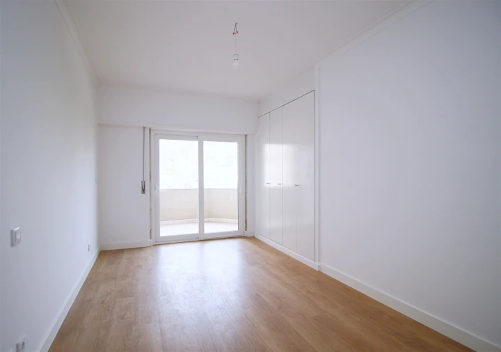 Apartamento T3 para Venda em São Domingos de Benfica Foto 10