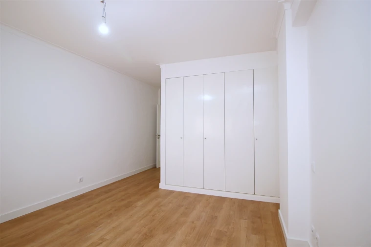 Apartamento T3 para Venda em São Domingos de Benfica Foto 24