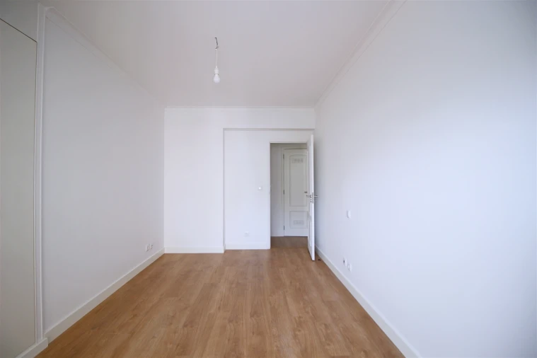 Apartamento T3 para Venda em São Domingos de Benfica Foto 18