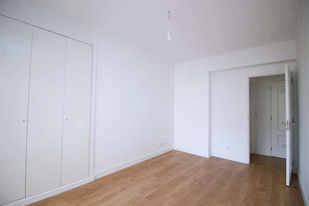 Apartamento T3 para Venda em São Domingos de Benfica Foto 9