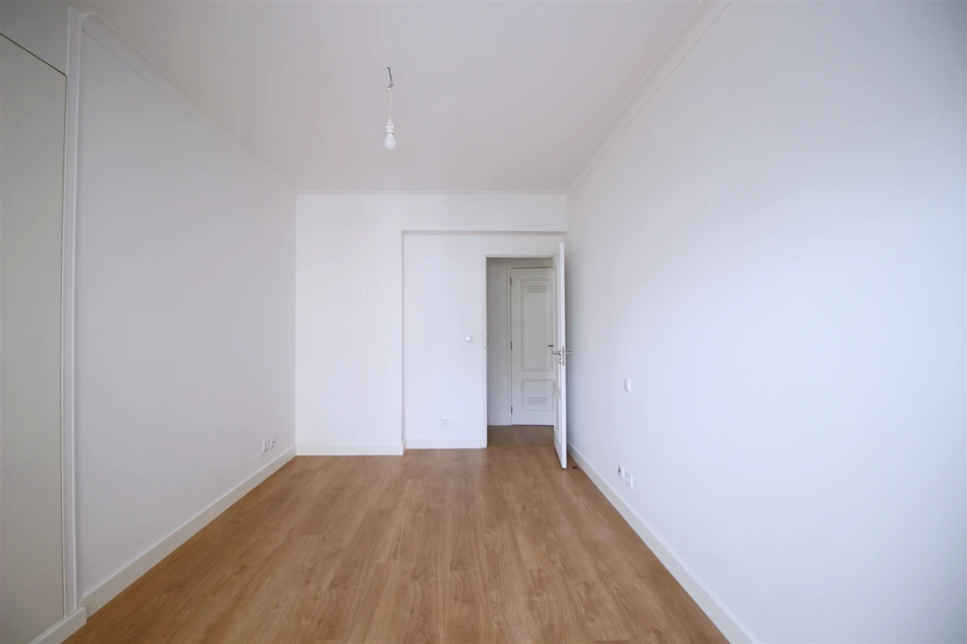 Apartamento T3 para Venda em São Domingos de Benfica Foto 18