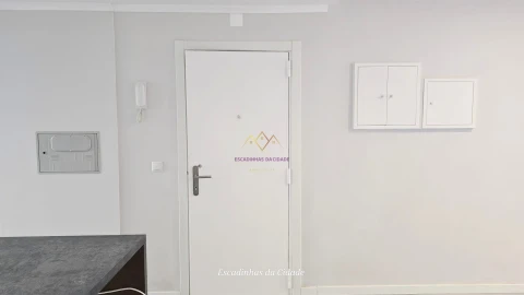 Apartamento T2 para Venda em Benfica