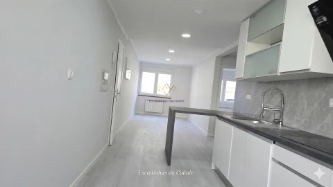 Apartamento T2 para Venda em Benfica