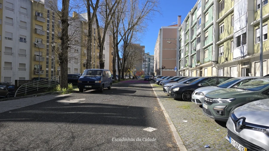 Apartamento T2 para Venda em Benfica Foto 10