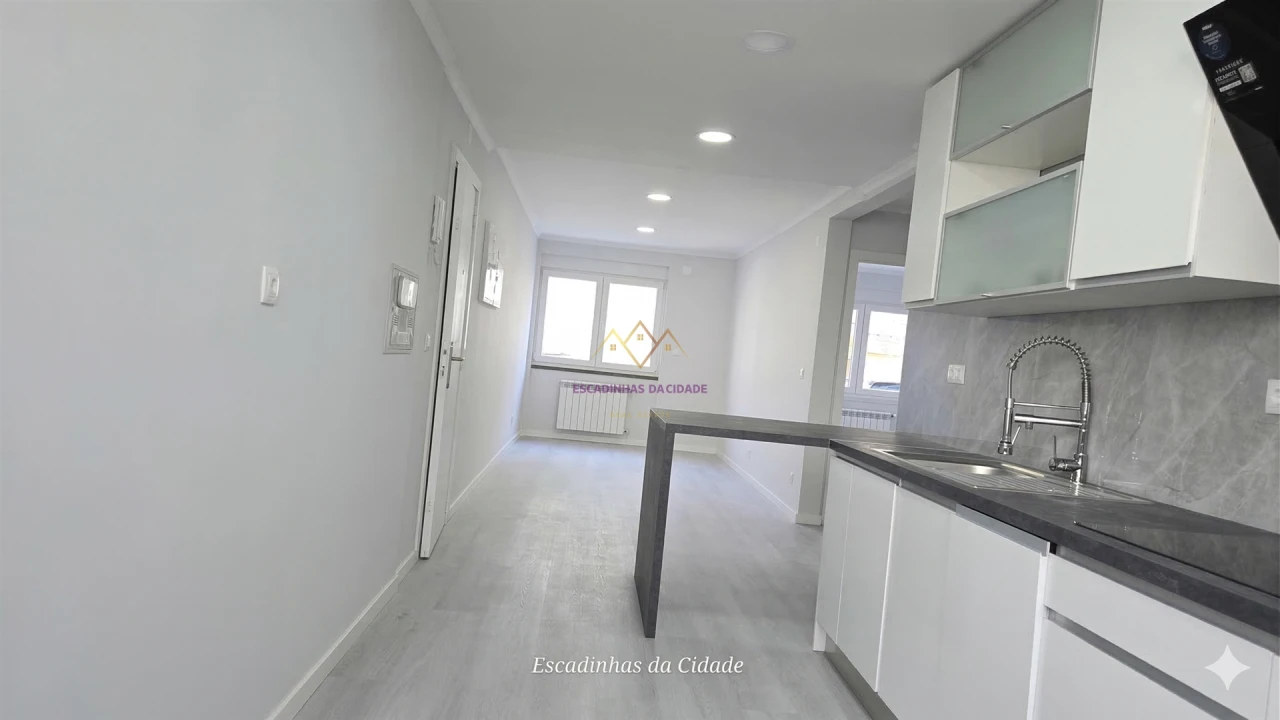 Apartamento T2 para Venda em Benfica Foto 19