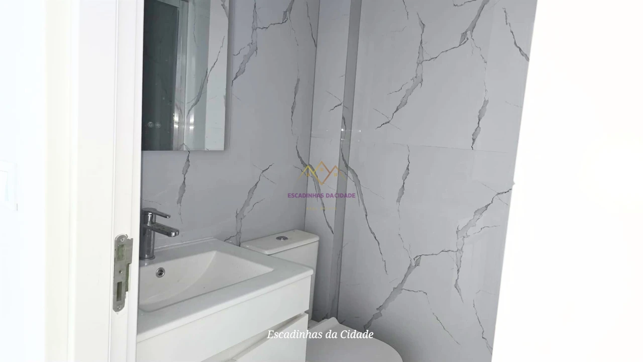 Apartamento T2 para Venda em Benfica Foto 21