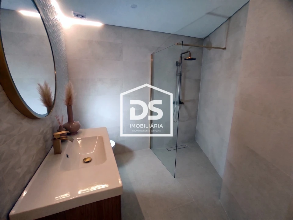 Apartamento T3 para Venda em Guarda Foto 2