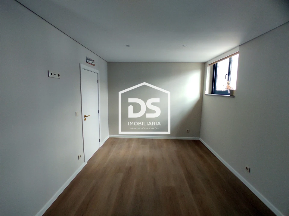 Apartamento T3 para Venda em Guarda Foto 7