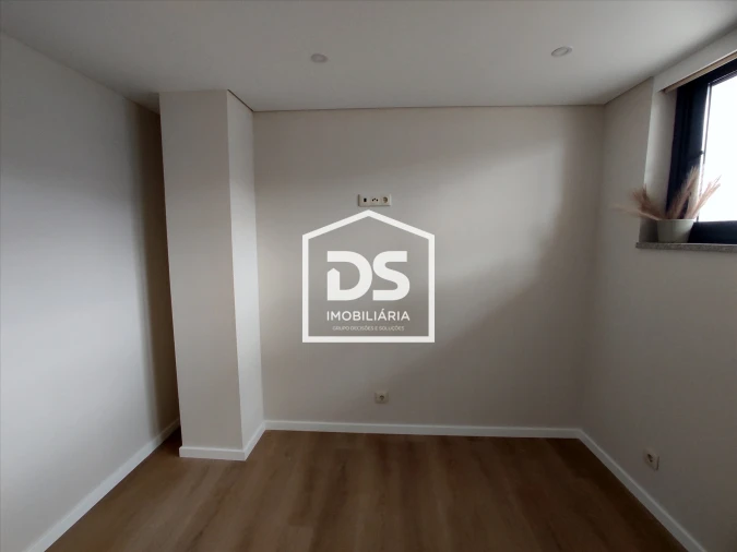 Apartamento T3 para Venda em Guarda Foto 8