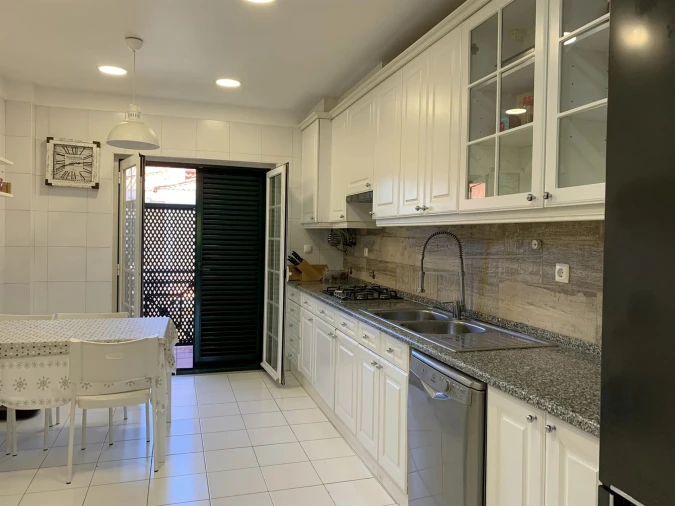 Apartamento T4 para Venda em Santa Maria e São Miguel, São Martinho, São Pedro Penaferrim Foto 4