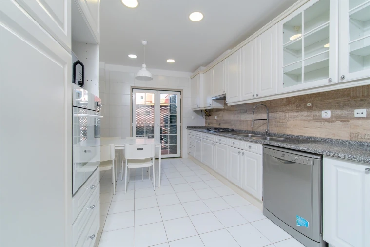 Apartamento T4 para Venda em Santa Maria e São Miguel, São Martinho, São Pedro Penaferrim Foto 19