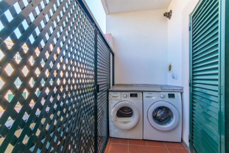 Apartamento T4 para Venda em Santa Maria e São Miguel, São Martinho, São Pedro Penaferrim Foto 24