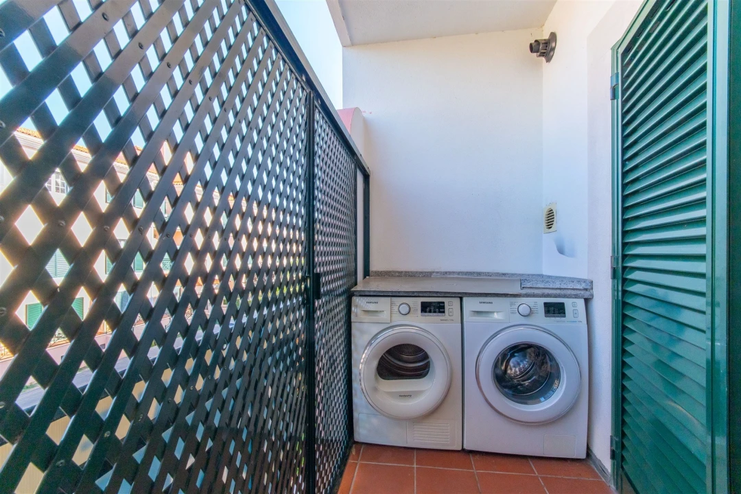 Apartamento T4 para Venda em Santa Maria e São Miguel, São Martinho, São Pedro Penaferrim Foto 24